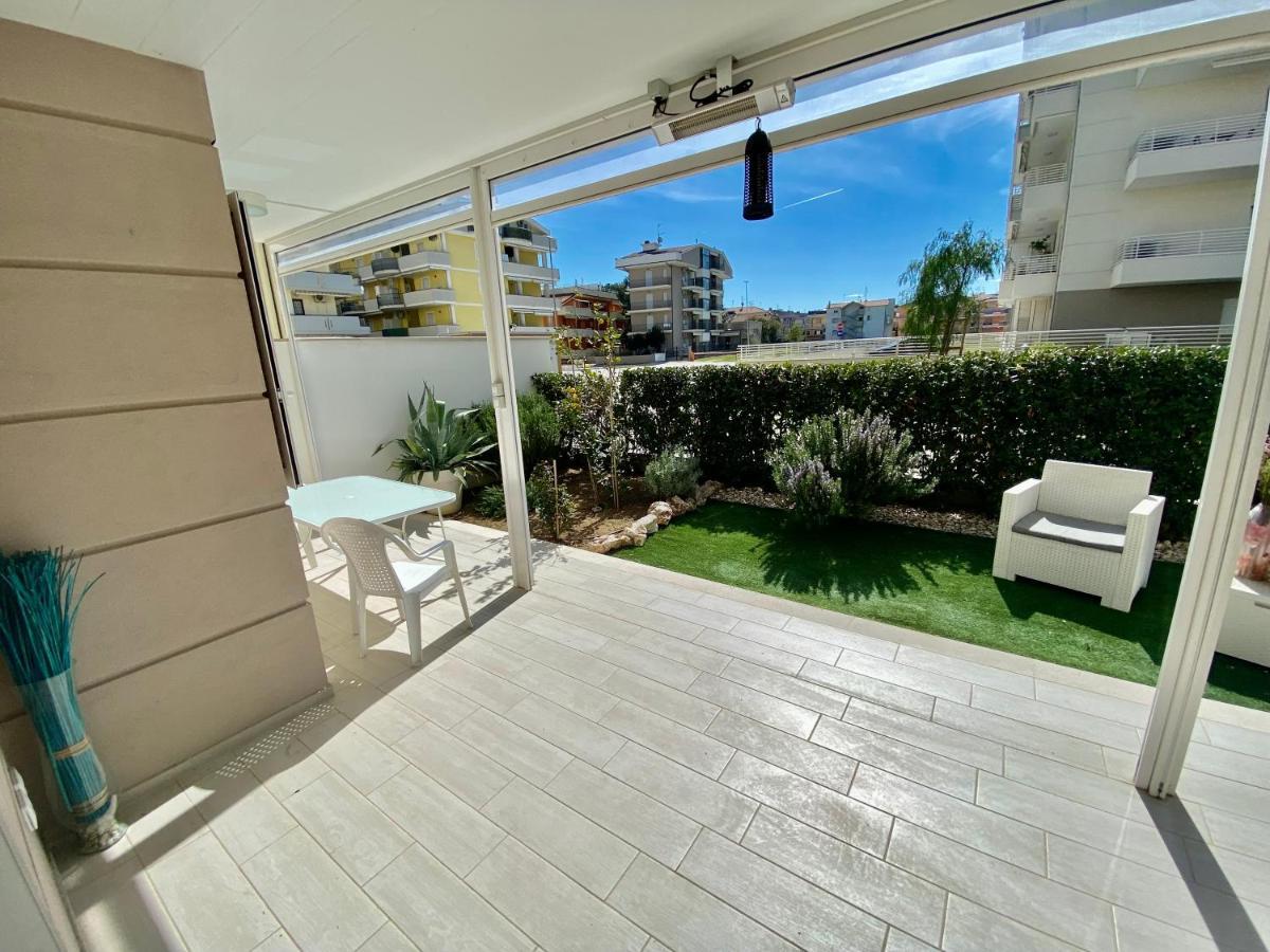 Appartamento Al Mare Con Giardino, Spiaggia E Piscina Alba Adriatica Exterior foto